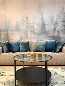 Crown Apartments - BW Aurora