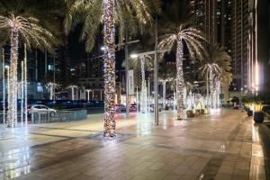 Burj Khalifa Doorstep Stunning 2BR Apartment