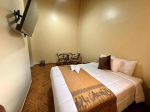 Andher Palaces Hotel