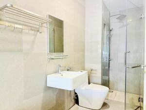 Imperio Residence with Private Bathtub by Lets Stay