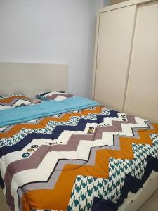 condo in October gardens