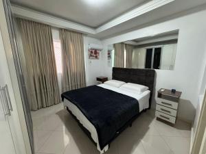 Apartamento 3 Suítes Vila do Mar Meia Praia