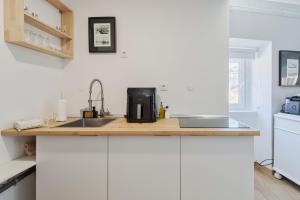 Lovely Fontenova - By Y Concept