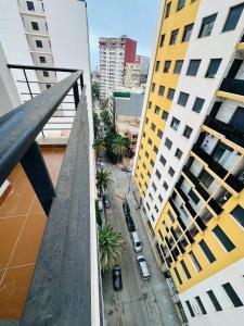 Nice f3 at Gambetta with king bed and fast internet