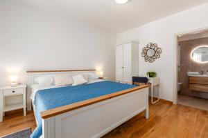 Villa Azurno by Villa Plus