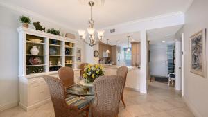 HVC 203 Spa Pool on Longboat Key