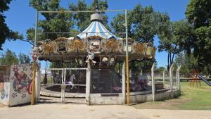 Departamento Centrico frente al río a 100m del Monumento