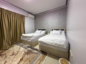 Ozoris Pyramids View Inn