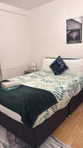 Hyde Park Family Apartment