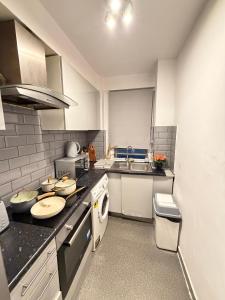 Hyde Park Family Apartment