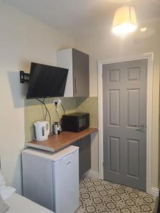 Athol Apartments