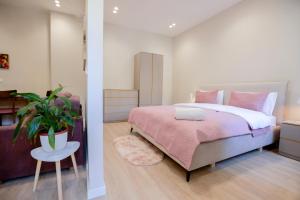 Lana Luxe Apartments