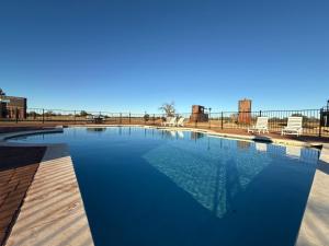 NEW Pool, Hot Tub, Patio, Pickleball, Cornhole