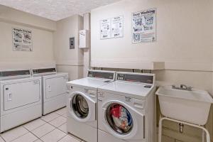 Upgraded Minimalistic Corner Oceanview Beach home