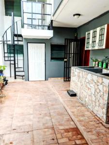 Apartamento familiar Costas del Sol-Wifi-Parqueo-San Pedro Sula