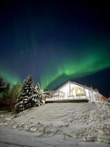 Aurora Arctic Riverside Villa
