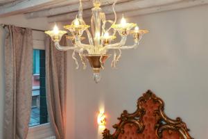 SARA S LUXURY HOME five minutes from Piazza San Marco