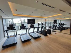 Holiday heaven specious one bed room apartment near Dubai mall with burj khalifa view