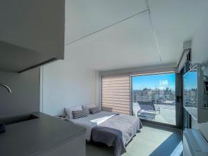 Luxury Studio Panoramic Sea & City View Central