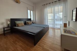 Ideally located, well-equipped apartment in Alimos, Athens