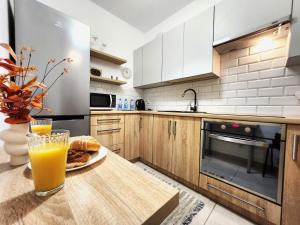ApartStars Powstańców #17