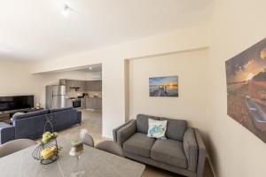 SunnyVillas 3BR House Private Pool POLY