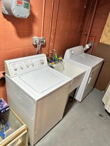 The JewelBox - Updated 3 Bed Townhouse