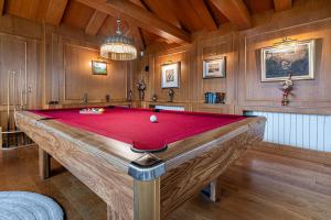 Villa TIANA Bansko 7-Bedroom Luxury Chalet