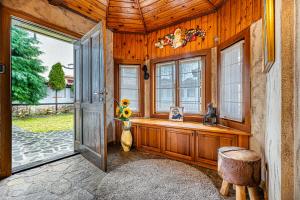 Villa TIANA Bansko 7-Bedroom Luxury Chalet