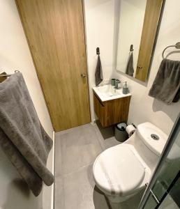 Vista 8 - Moderno con vista a la ciudad y estudio