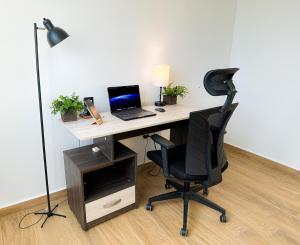 Vista 8 - Moderno con vista a la ciudad y estudio