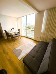 Vista 8 - Moderno con vista a la ciudad y estudio