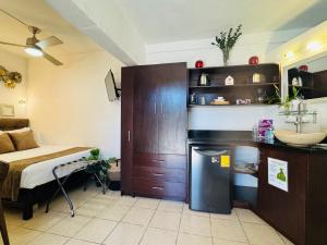 Pollys Home Aralias Boutique GuestHouse & PrivateSuites