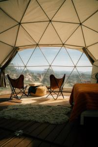 A Cozy Fireside Glamping Escape with Ridge Views