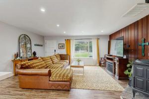 Family Favorite with Large Yard and BBQ