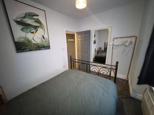 Newly refurbished flat with Free Parking
