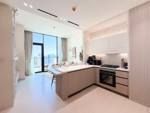 Stunning Luxury Apt Private Pool Binghatti Phantom