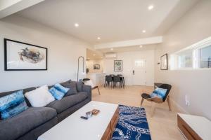Bayview Retreat King Beds Rock View EV Charger