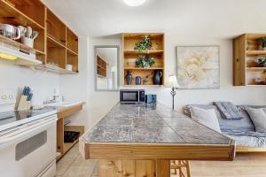 Fairway Villa 2411 - 30 night minimum