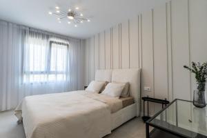 Modern apartment with sea view and terrace