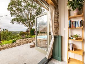 1 Bed in Combe Martin 75476