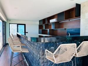 Alojamiento sobre el Malecon con Bonitas Vistas