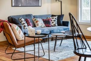 Cozy 2 BR Condo plus Gym with Stunning Mountain View