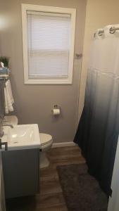 Attractive and Cozy Apartment - 4 bdrms 2 bths