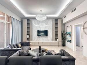 Entire House next to the Airport - Uptown Mirdiff