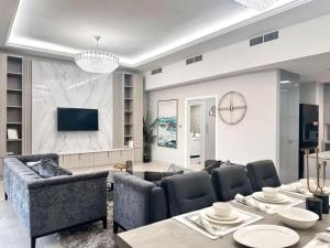 Entire House next to the Airport - Uptown Mirdiff