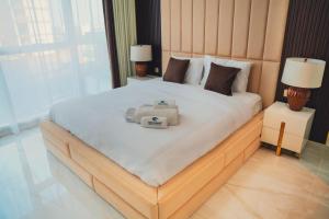 Fully Furnished 2-Bedroom Apt in Gemz by Danube