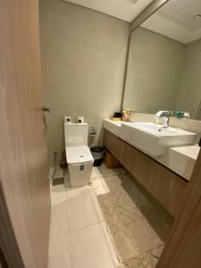 Stylish studio with Pool and Gym access.