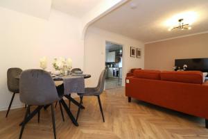 Modern 3BR Home with Parking