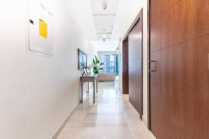 Modern and Cozy One BHK Apt - Heart of Downtown Dubai